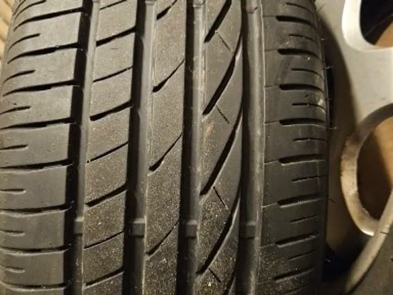 Billede 2 - Vinterdæk på alufælge.