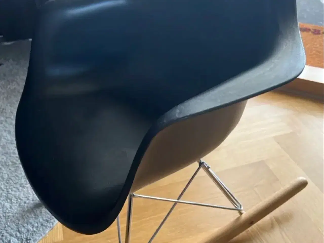 Billede 2 - Børne Gyngestol