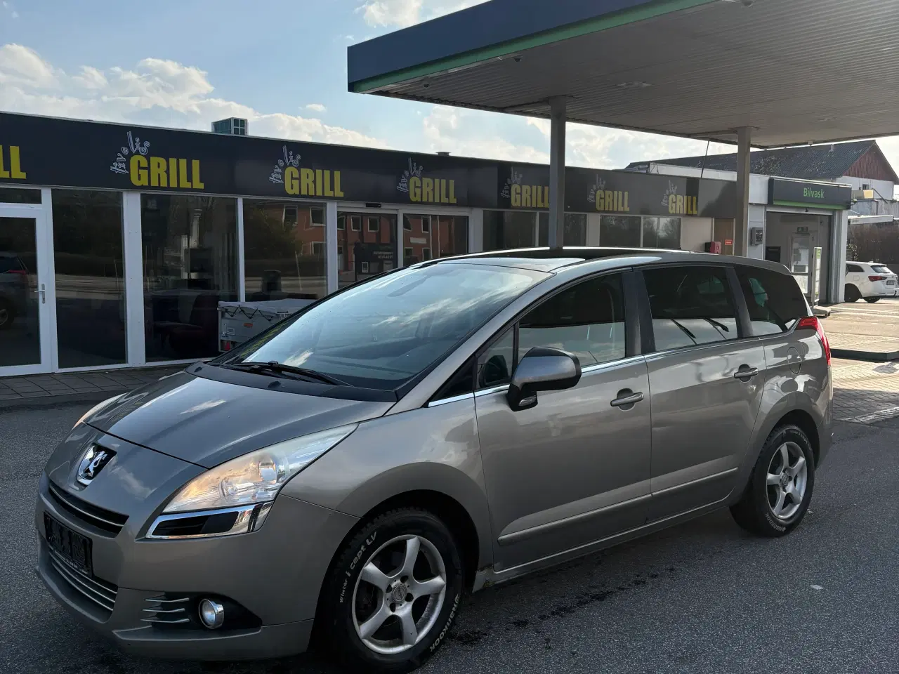 Billede 2 - Peugeot 5008 1.6 HDI – 109 HK – årgang 2010 – 7 pe