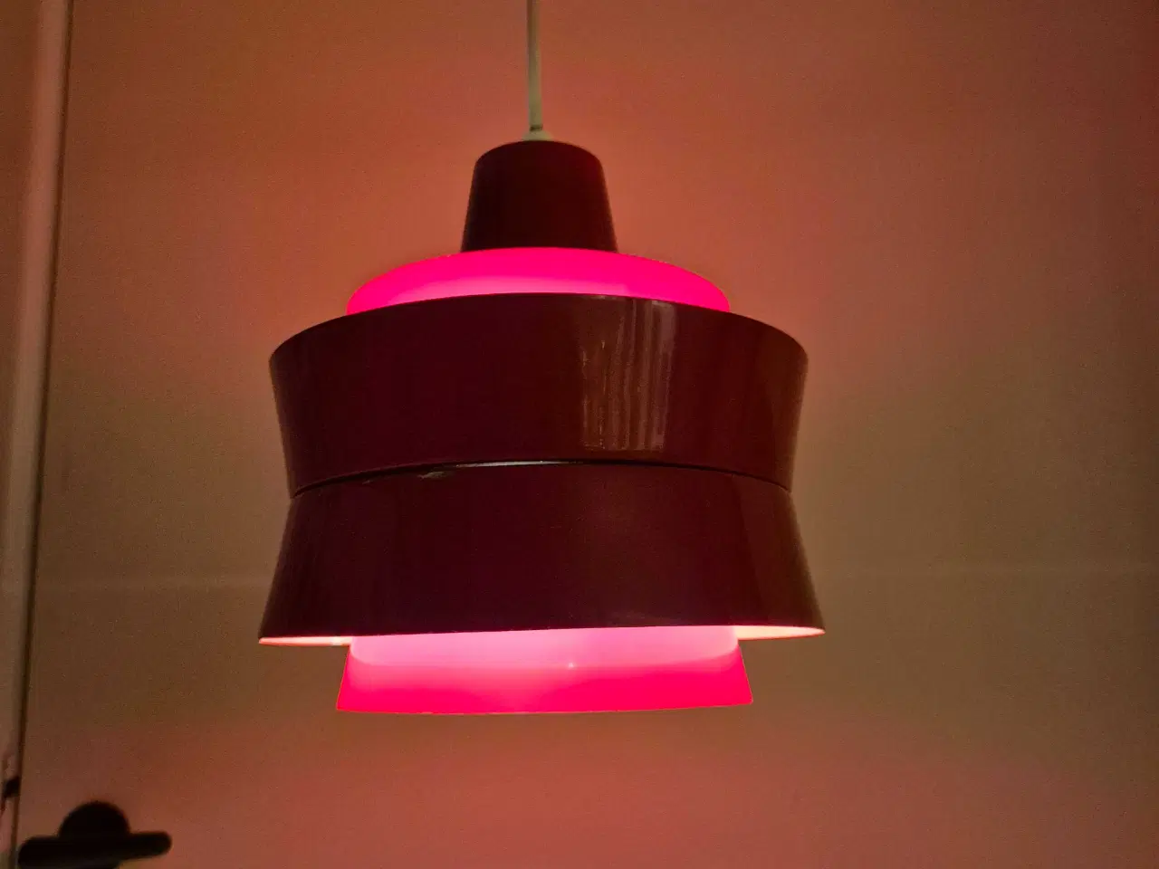 Billede 4 - Knaldrød klassisk retrolampe 