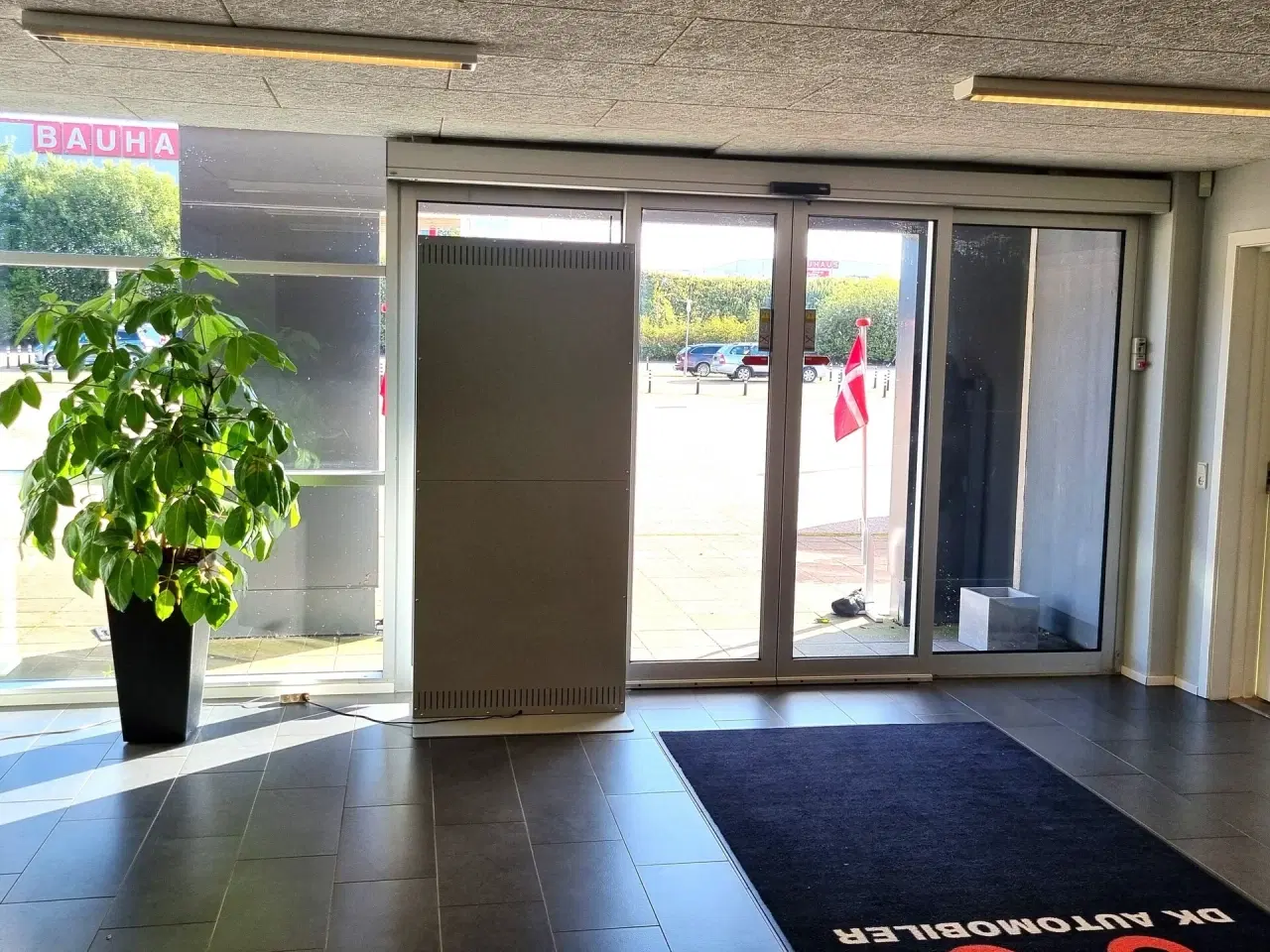 Billede 8 - Lager med kontor