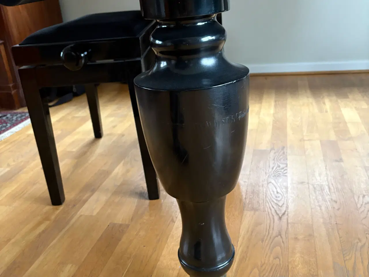 Billede 4 - Sort lakeret Flygel