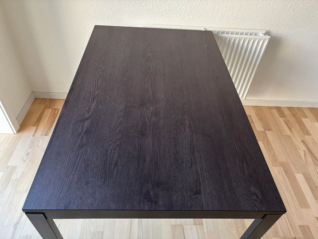 Billede 1 - Spisebord med udtræk