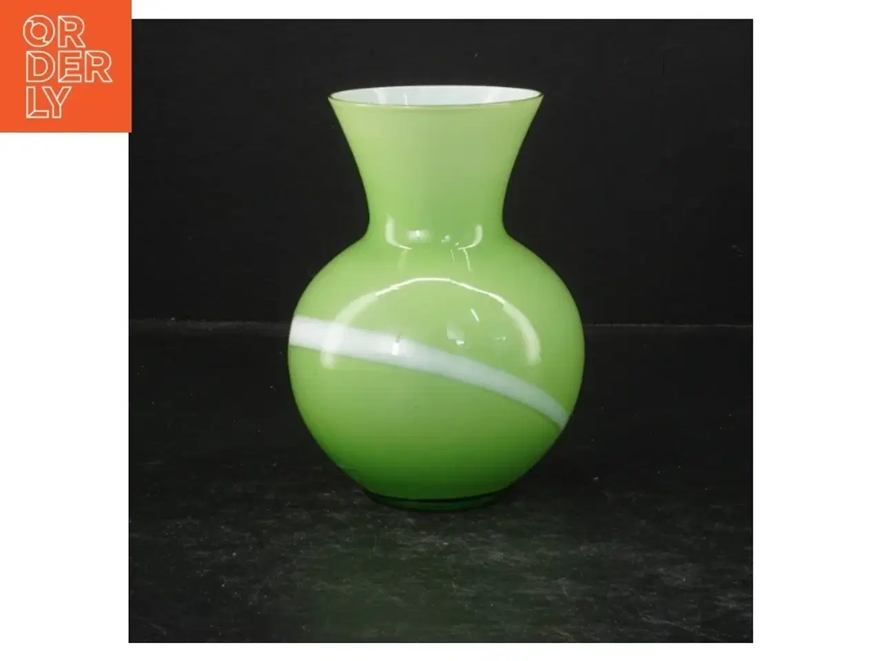 Billede 1 - Grøn vase (str. 14 cm)