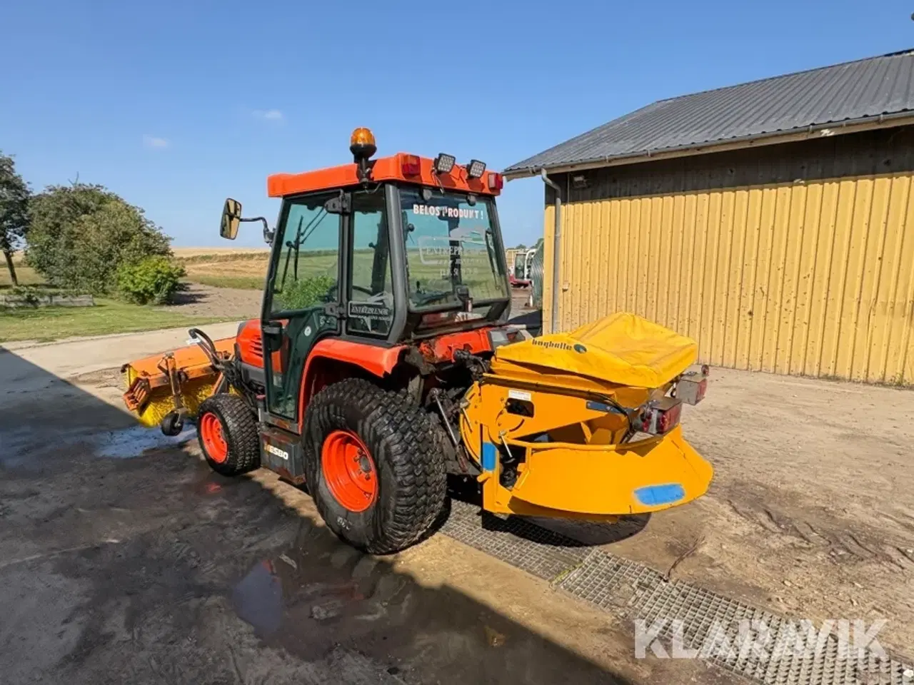 Billede 7 - Traktor Kubota STV36 med kost og spreder