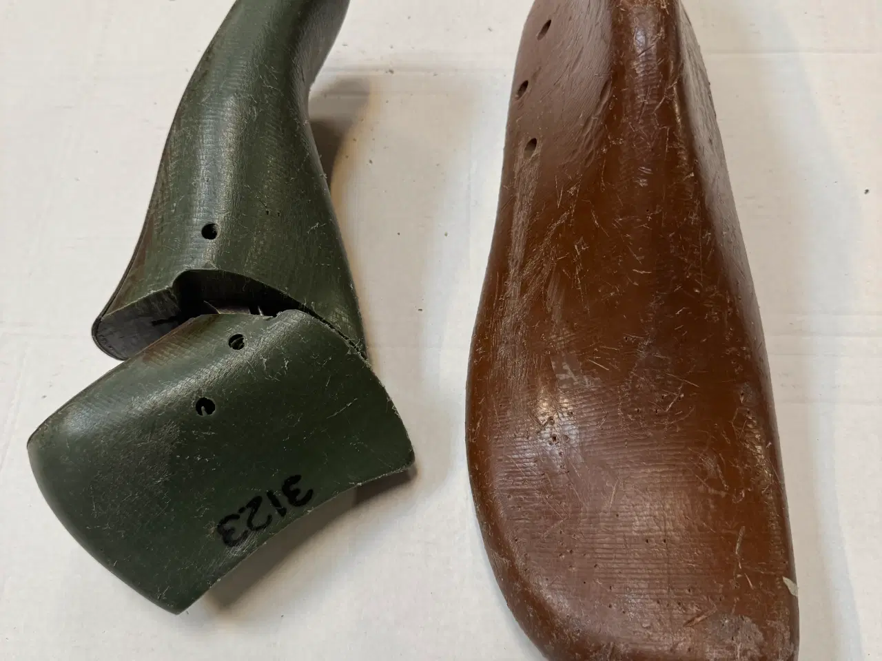 Billede 3 - SKOLÆSTER i træ og plast