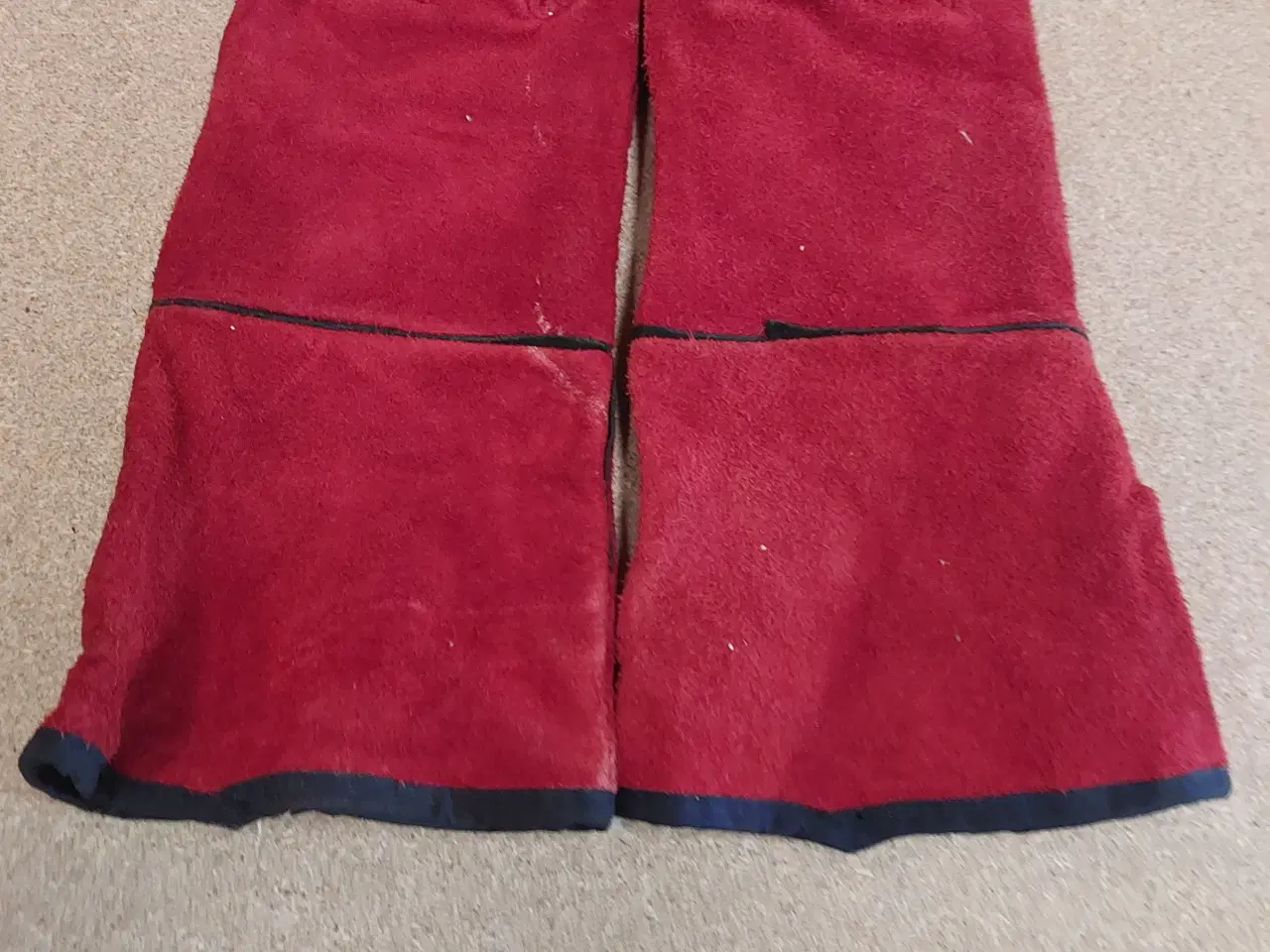 Billede 1 - Svejsehandsker sælges Køb 2 par får 100 kr.