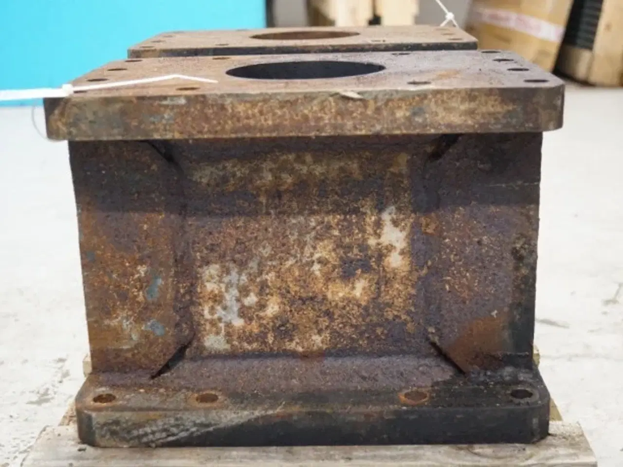 Billede 6 - Fendt 6335C Afstands stykke 320719950