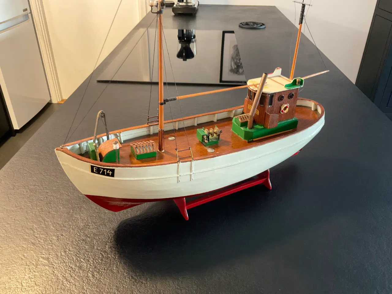 Billede 2 - Model af Esbjerg Kutter / Billing Boats
