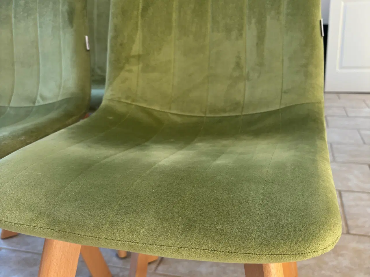 Billede 2 - 4 grønne velour spisebord stole