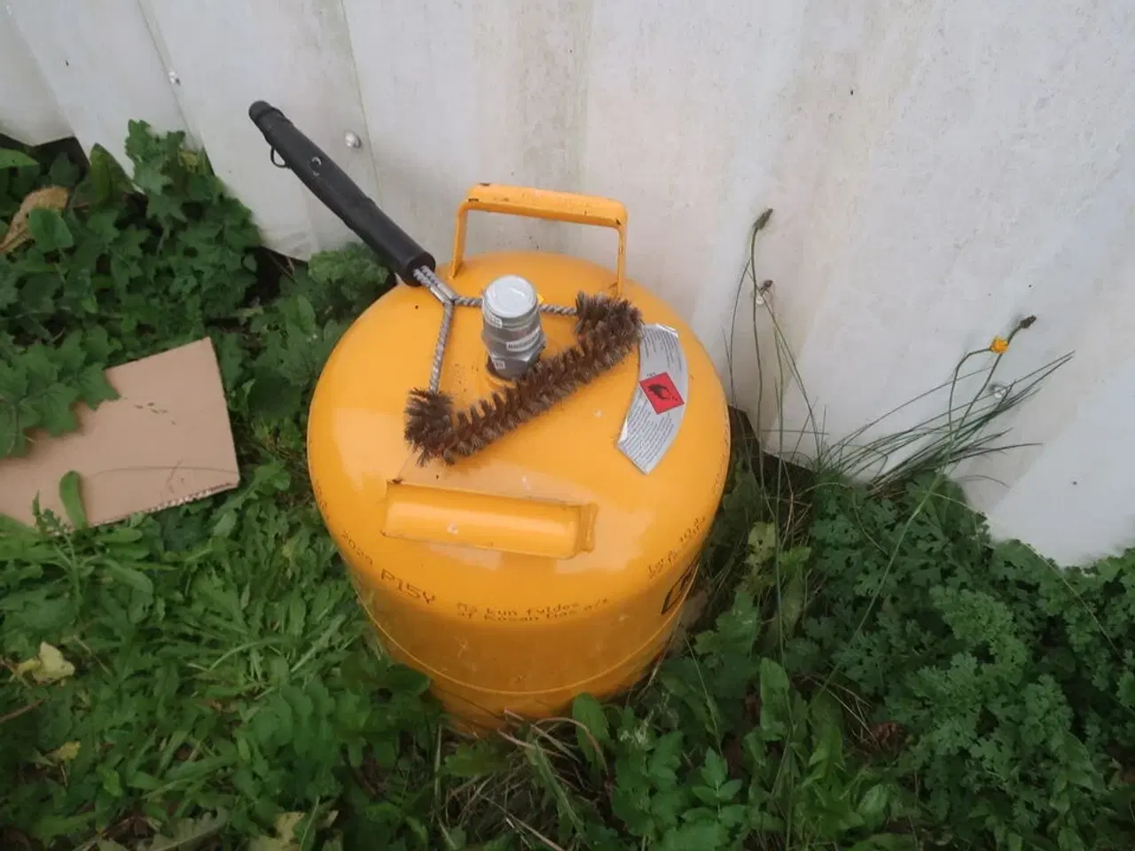 Billede 7 - Grill CHAR-BROIL PROFESSIONAL med 2 stk. gasflasker