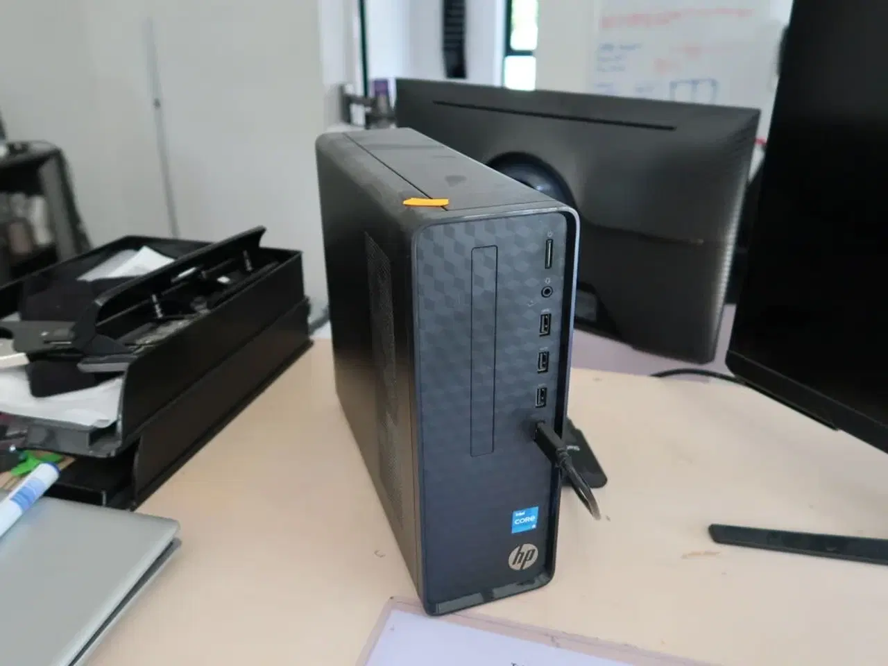 Billede 6 - Computerskærm SAMSUNG S24AG322NU med computer HP TPC-F125-SF