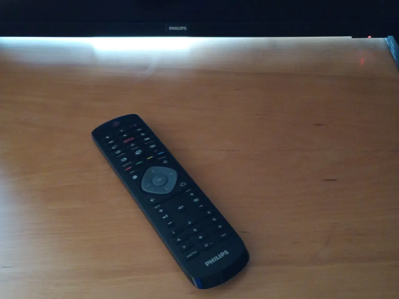 Billede 2 - TV I SUPER STAND