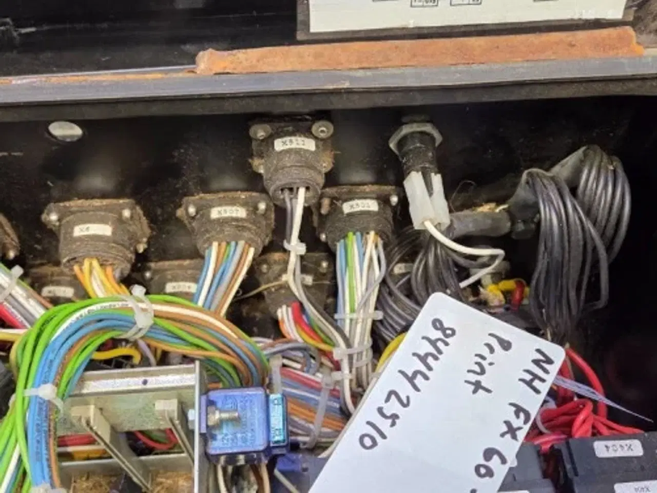 Billede 16 - New Holland FX60 Ledningsnet 84441375