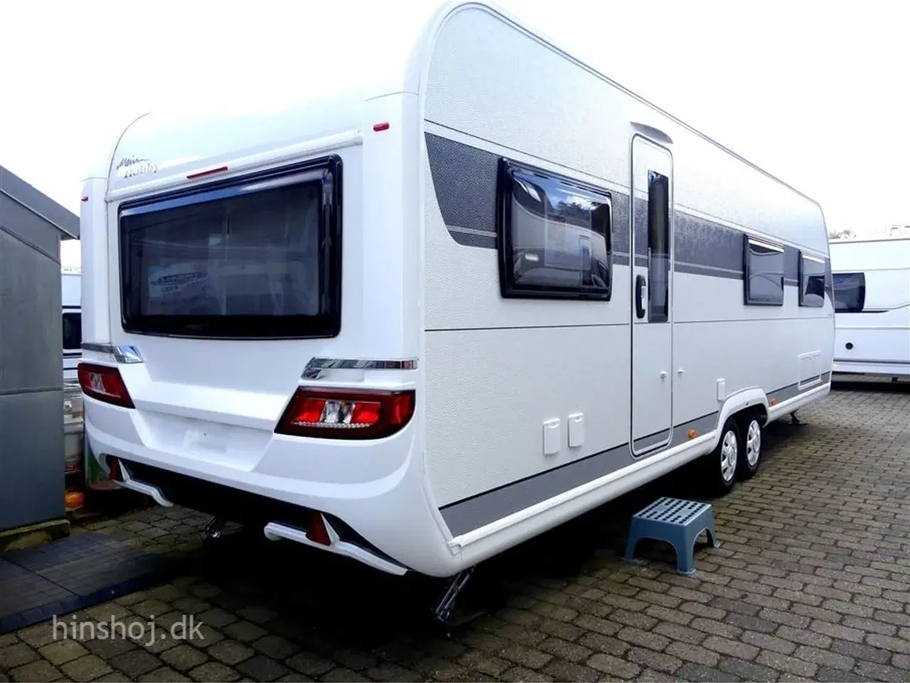 Billede 11 - 2023 - Hobby Prestige 720 UKFe   Hobby 720 UKFe med køjer og fransk dobbeltseng fra Hinshøj Caravan