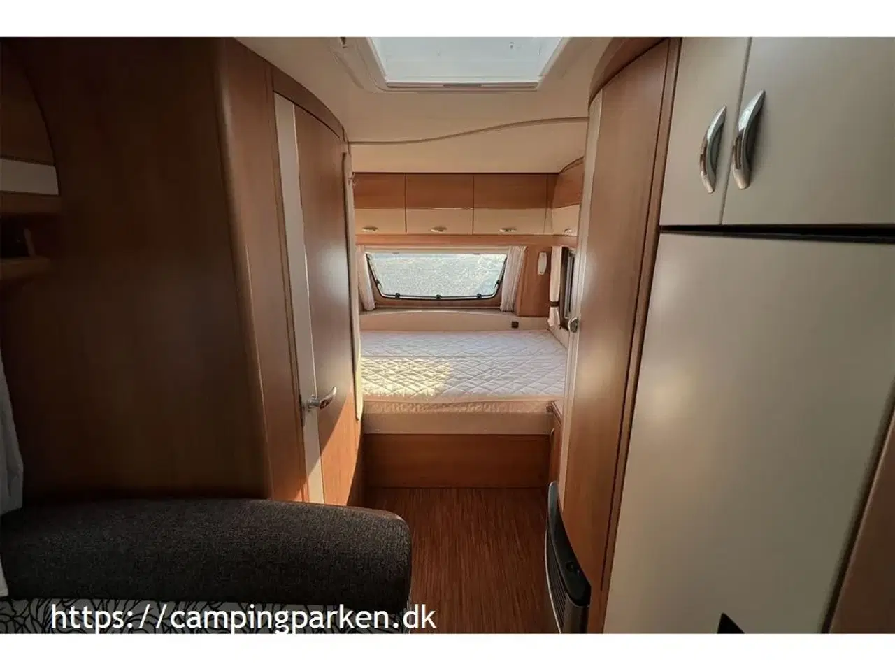 Billede 8 - 2011 - Hobby Excellent 440 SFr   Super fin lille rejsevogn med Isabella fortelt, klar til flere ture