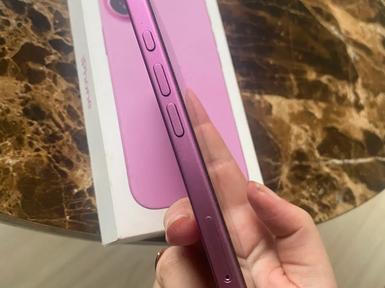 Billede 2 - Iphone 16 i lyserød