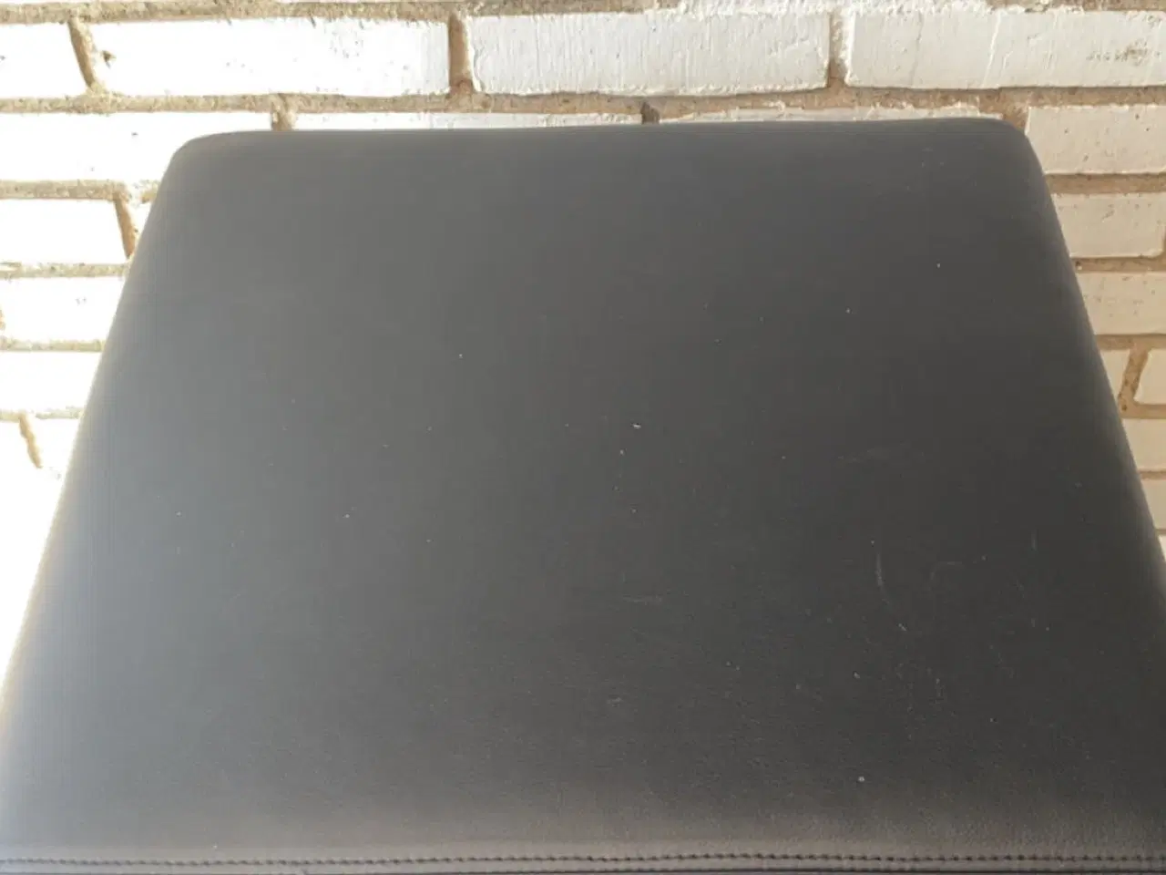 Billede 5 - Sort puf / skammel i kunstlæder