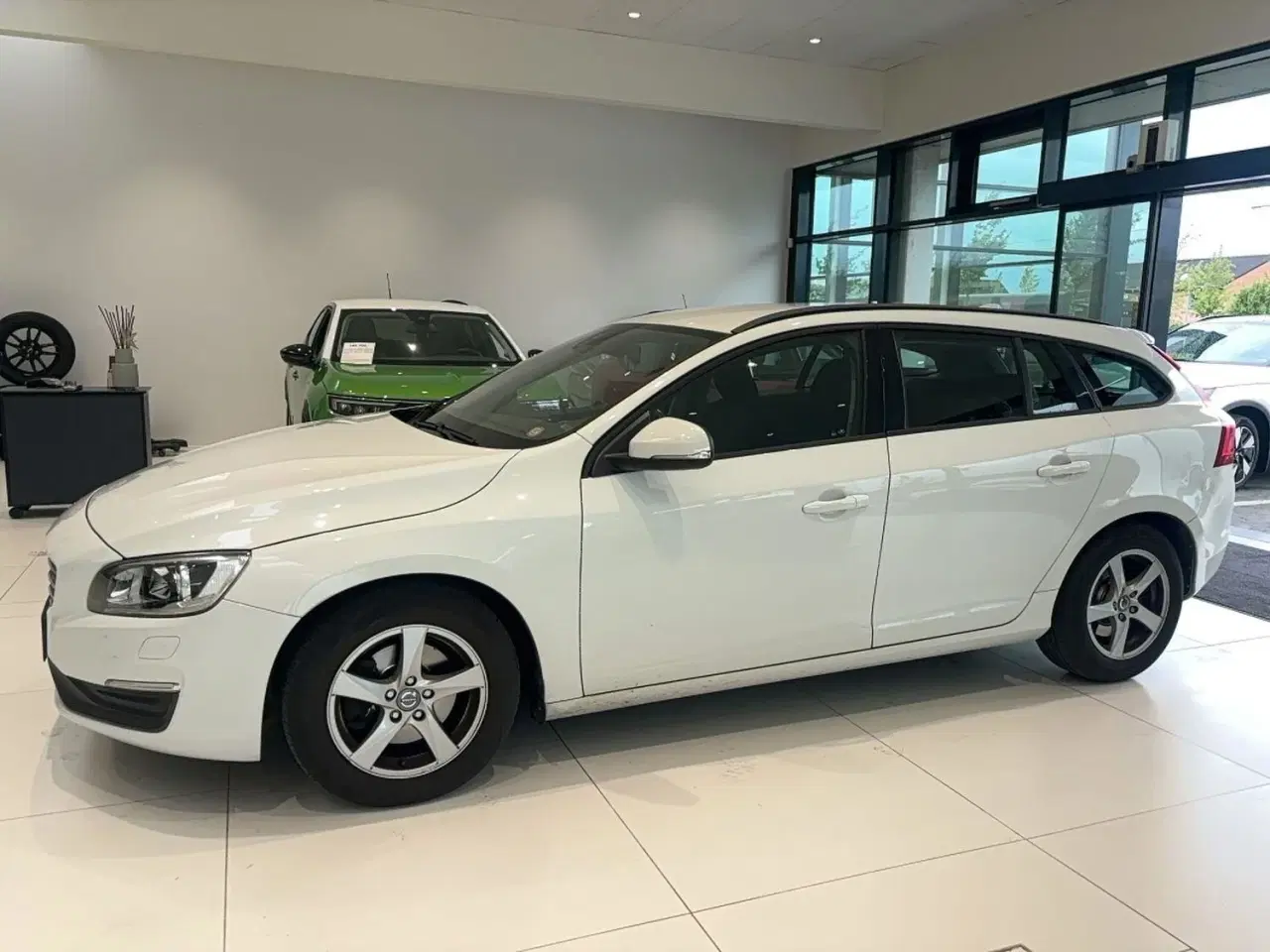 Billede 2 - Volvo V60 1,6 D2 DRIVe-E Base 115HK Stc 6g