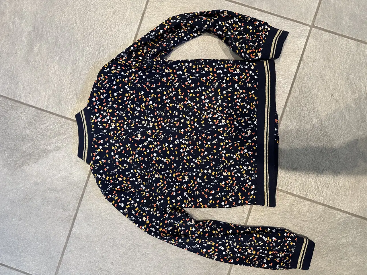 Billede 2 - Bomberjakke i str. 146/152