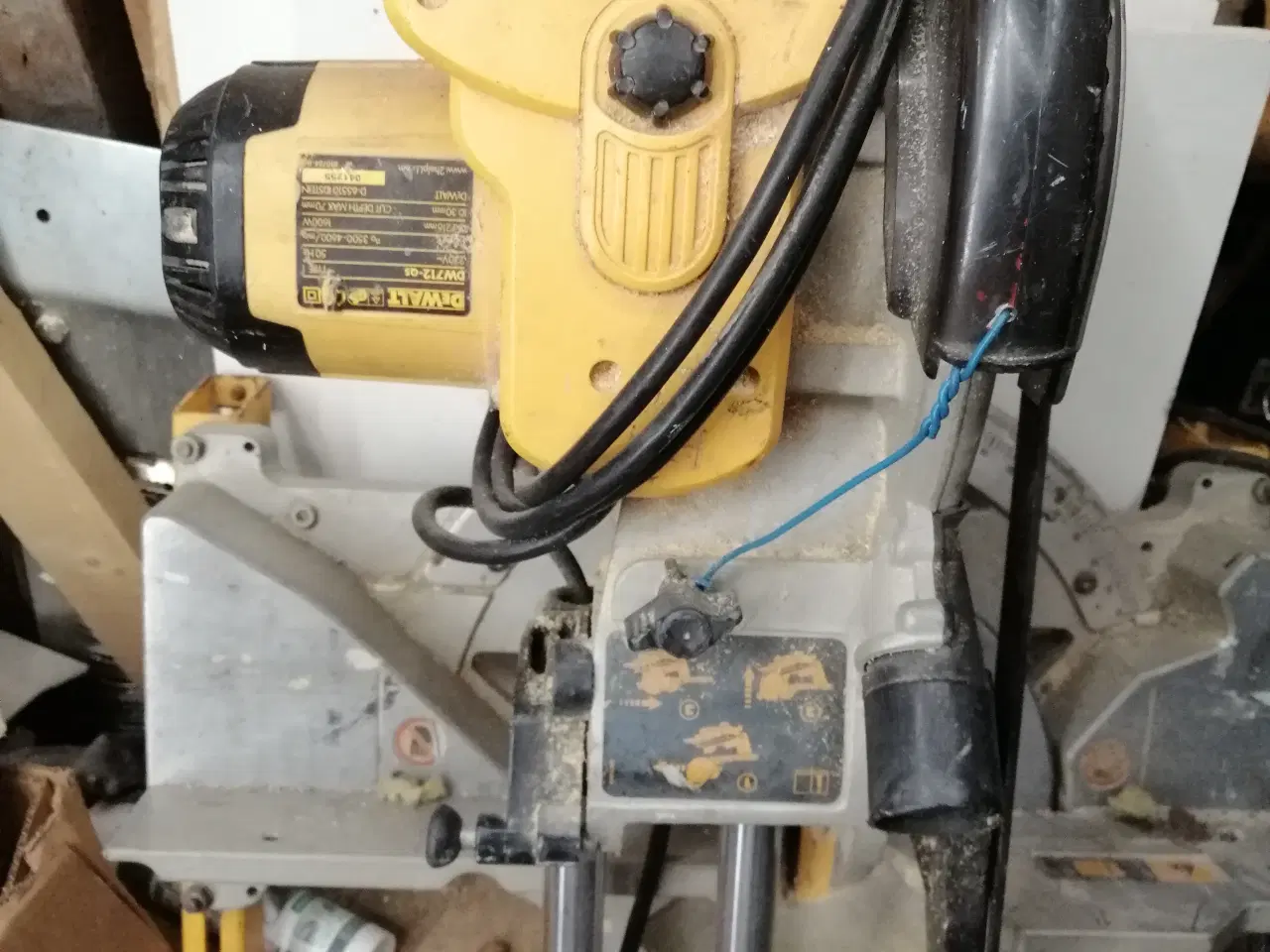 Billede 1 - Kapgeringssav m bord mærket dewalt
