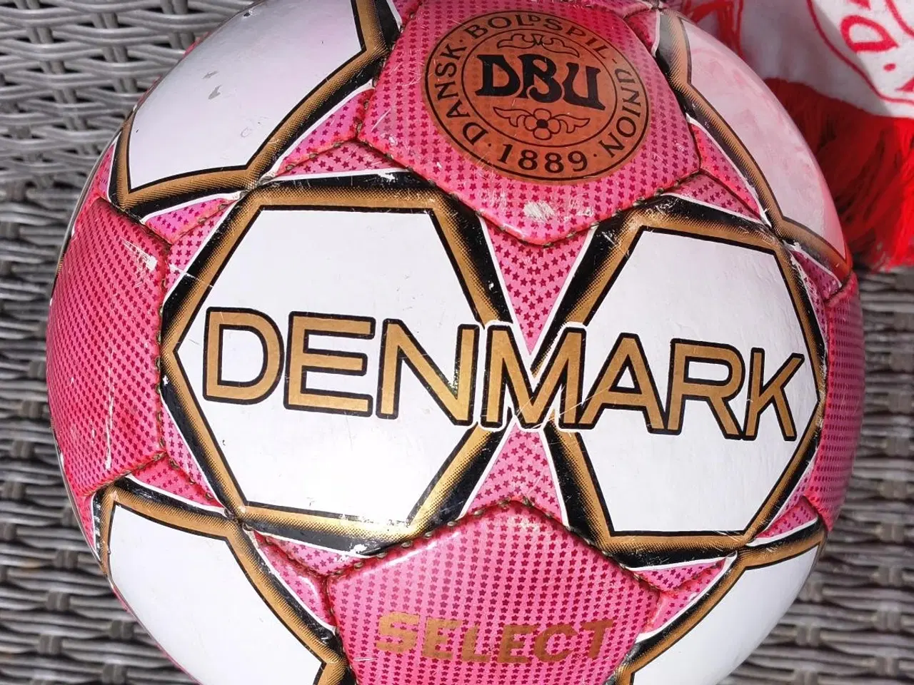 Billede 2 - DBU SELECT BOLD OG DBU HALSTØRKLÆDE