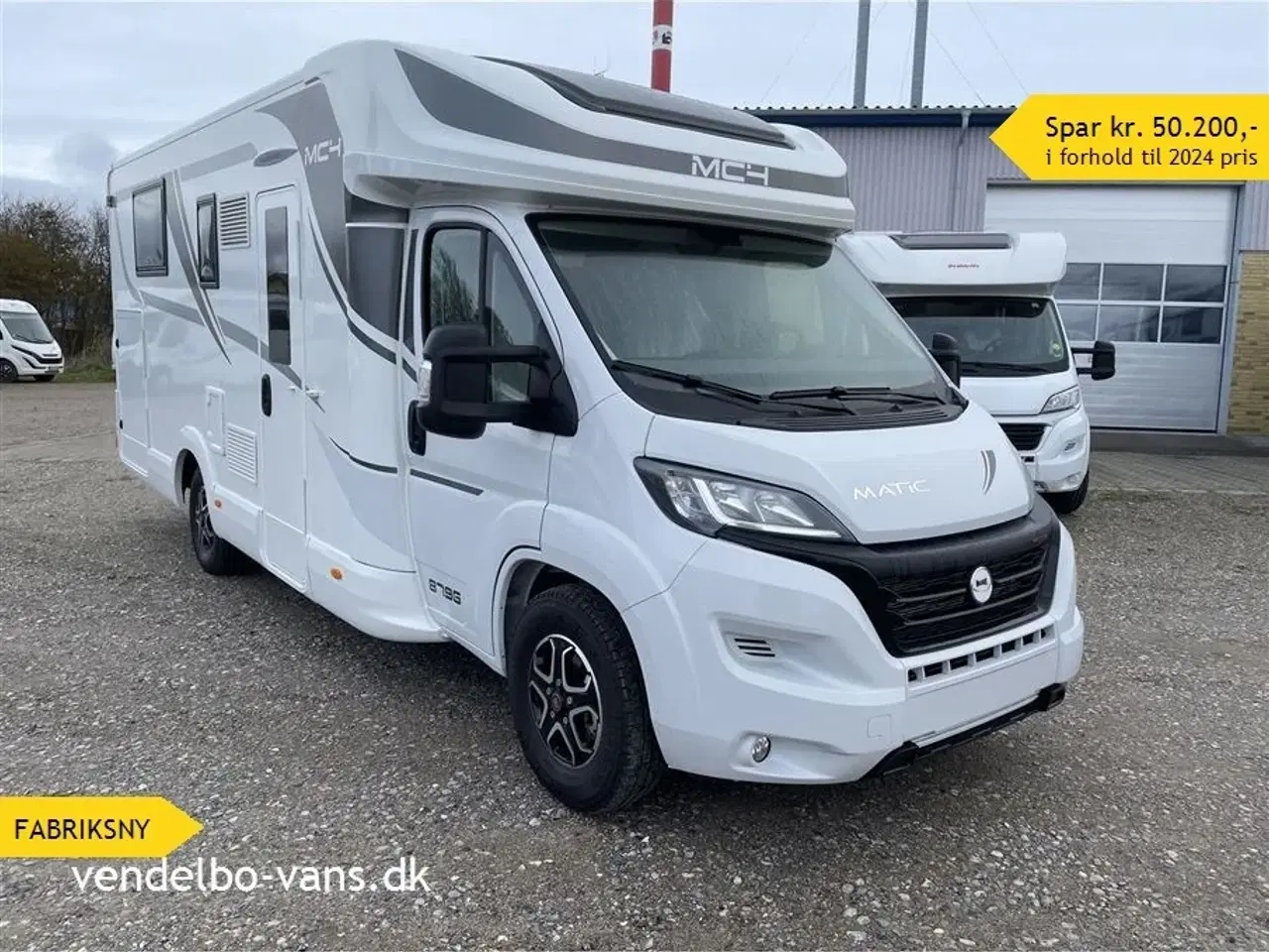 Billede 1 - 2023 - McLouis Mc4 879 G   Centralseng med stor garage - Automatgear