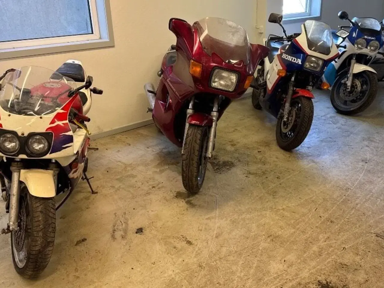 Billede 1 - 4 stk. klassiske MC Honda 400 RR, Honda Schurgers 990 S, Honda VF 500 og Suzuki GSXR