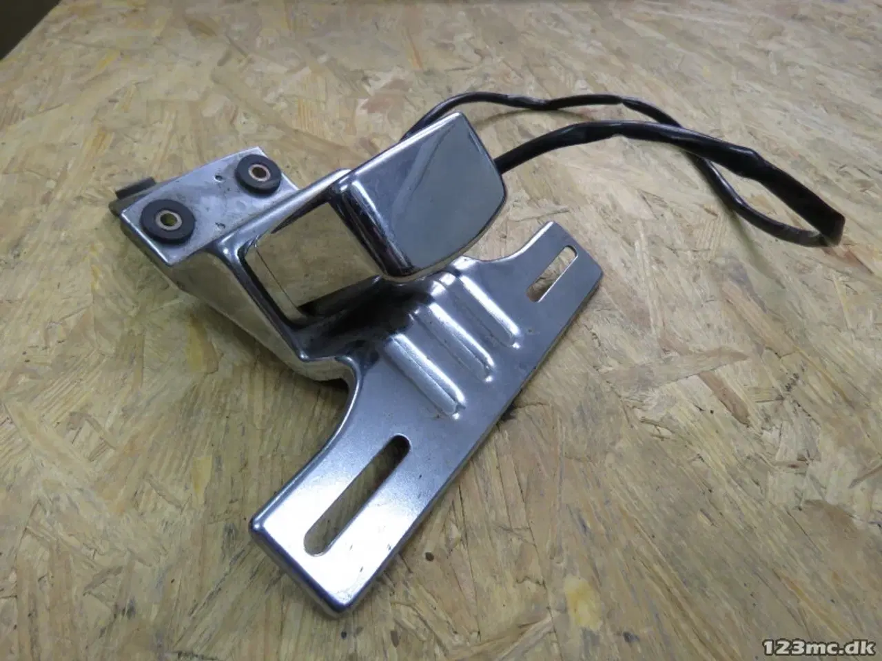 Billede 3 - Nummerpladeholder m lys, Suzuki VS 700/ 750/ 800