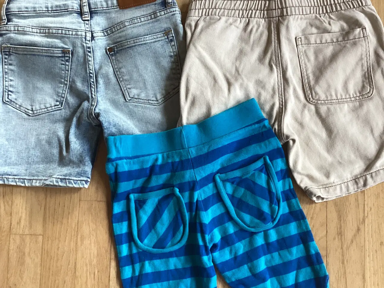 Billede 2 - Shorts pakke str. 110