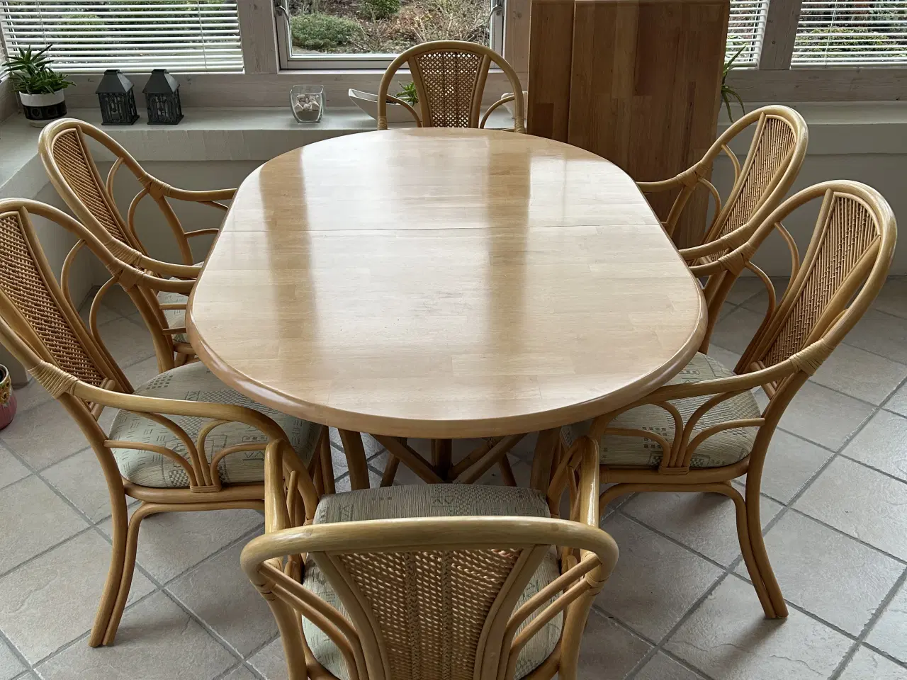 Billede 2 - Bambusbord med 6 stole