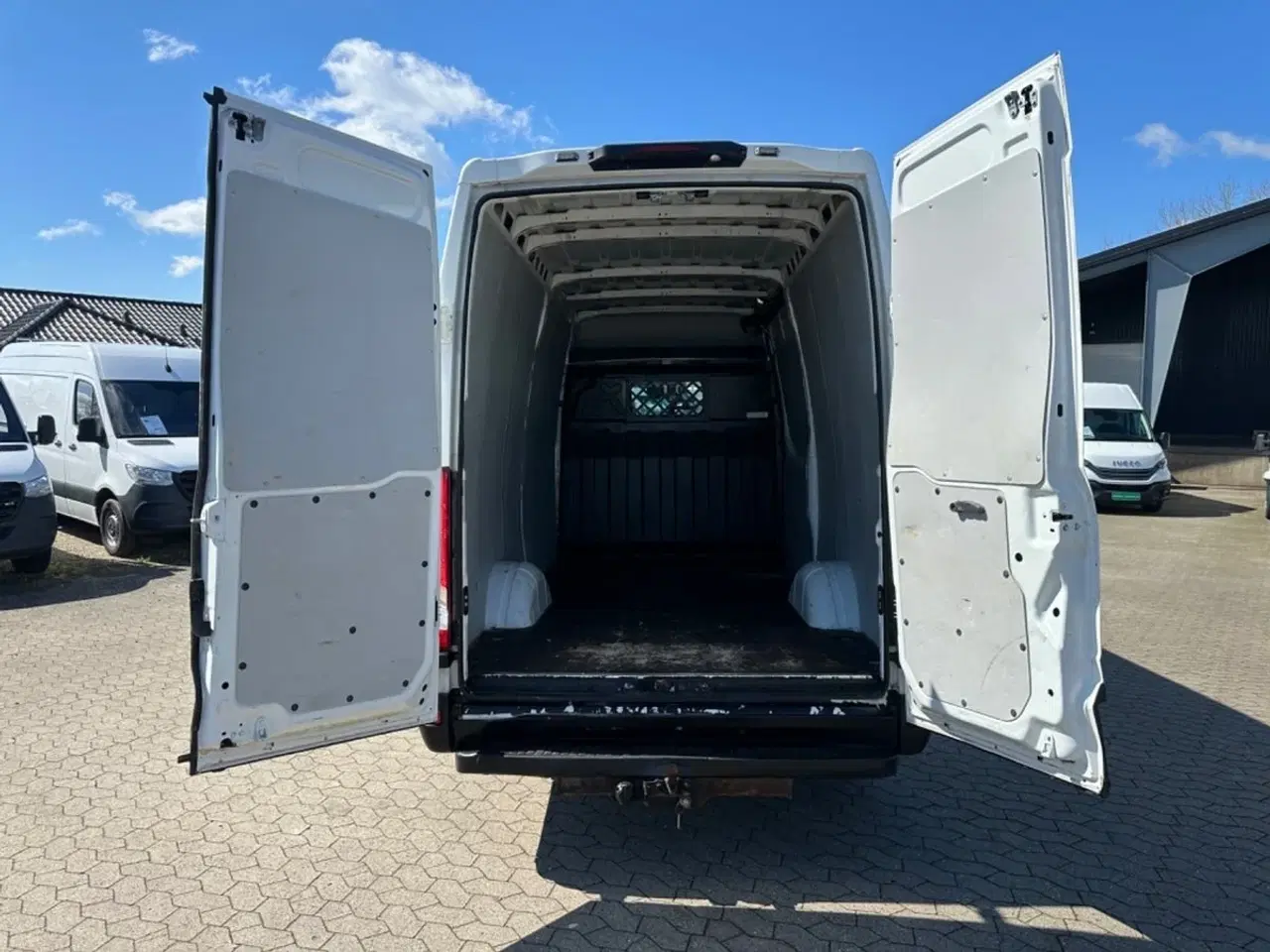 Billede 11 - Iveco Daily 3,0 35S17 12m³ Van