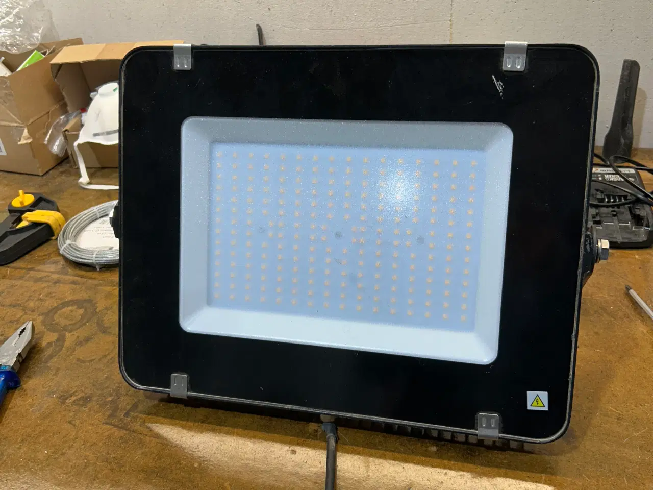 Billede 1 - LED projektør. 200w - inde og ude