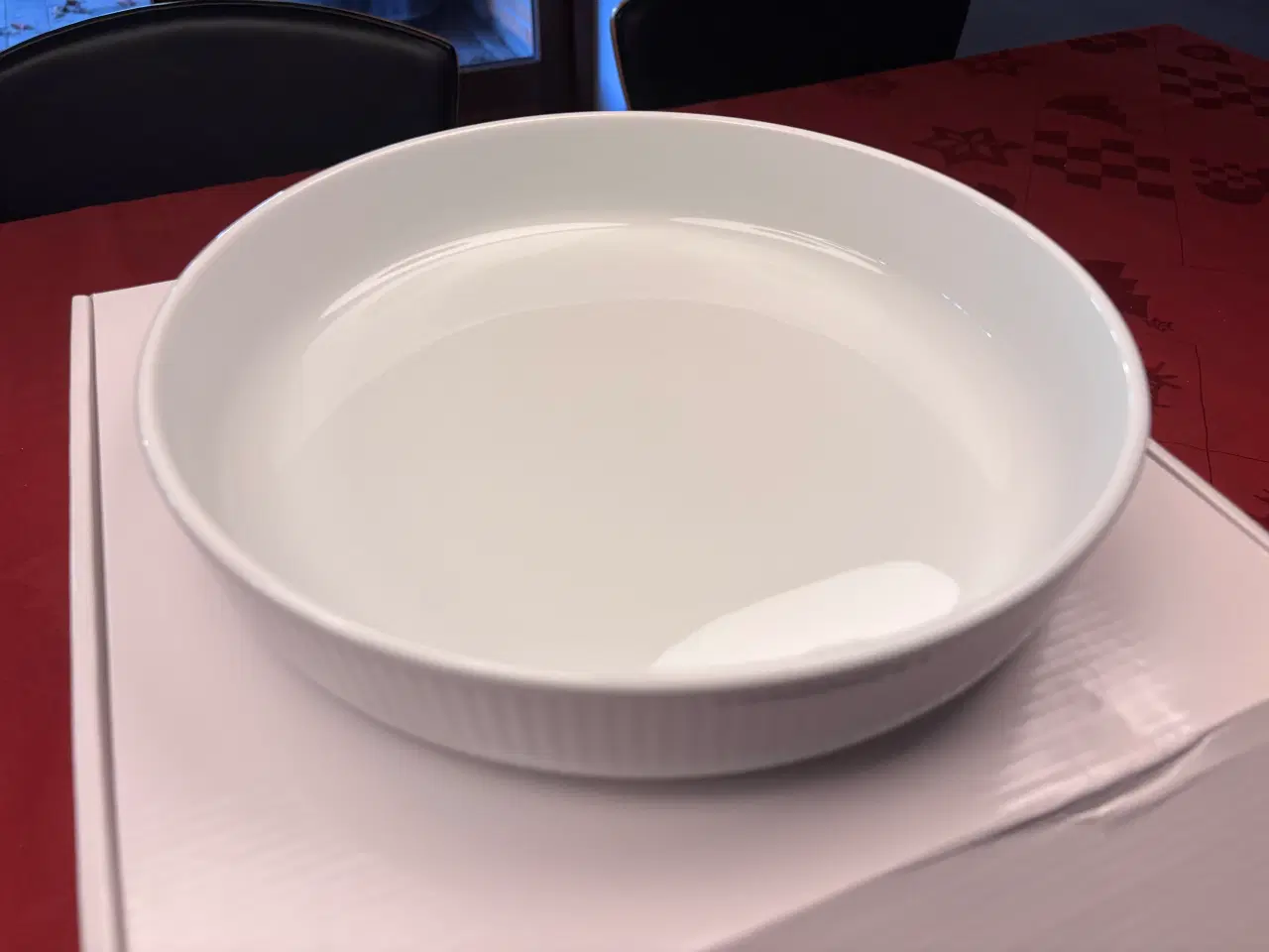 Billede 2 - 2 x Royal Copenhagen 27 cm hvid riflet ovnfast fad