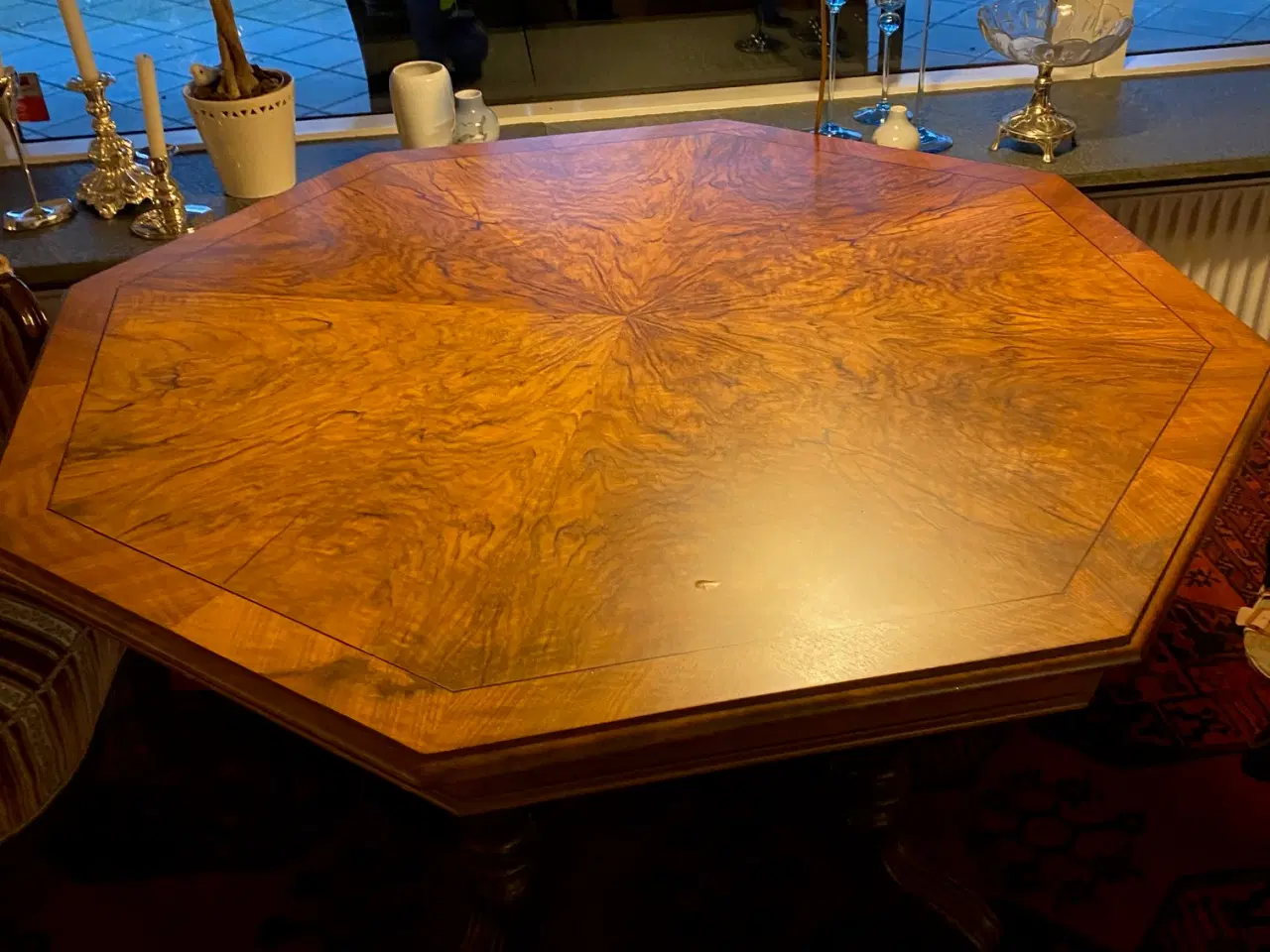 Billede 2 - Sekskantet bord - diameter 1 meter
