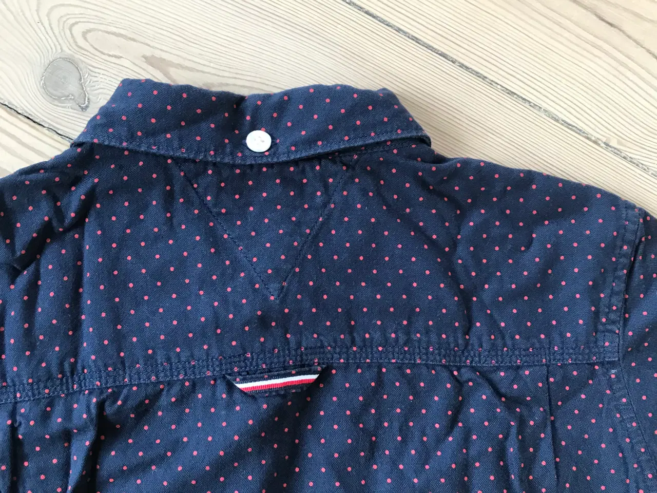 Billede 4 - Tommy Hilfiger skjortebluse str. 8-10