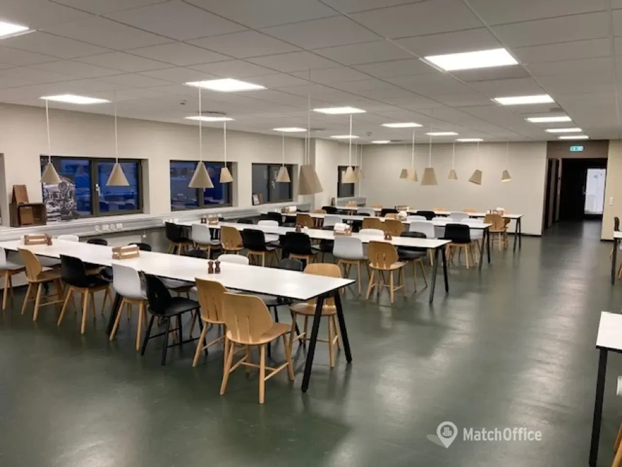 Billede 28 - Stilet arbejdsplads i byens teknologidistrikt