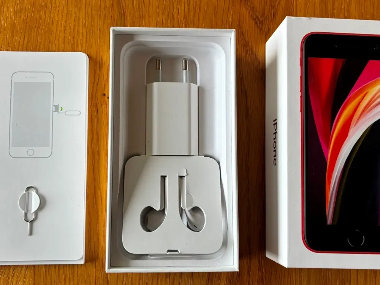 Billede 1 - iPhone SE 2020 64 GB Rød