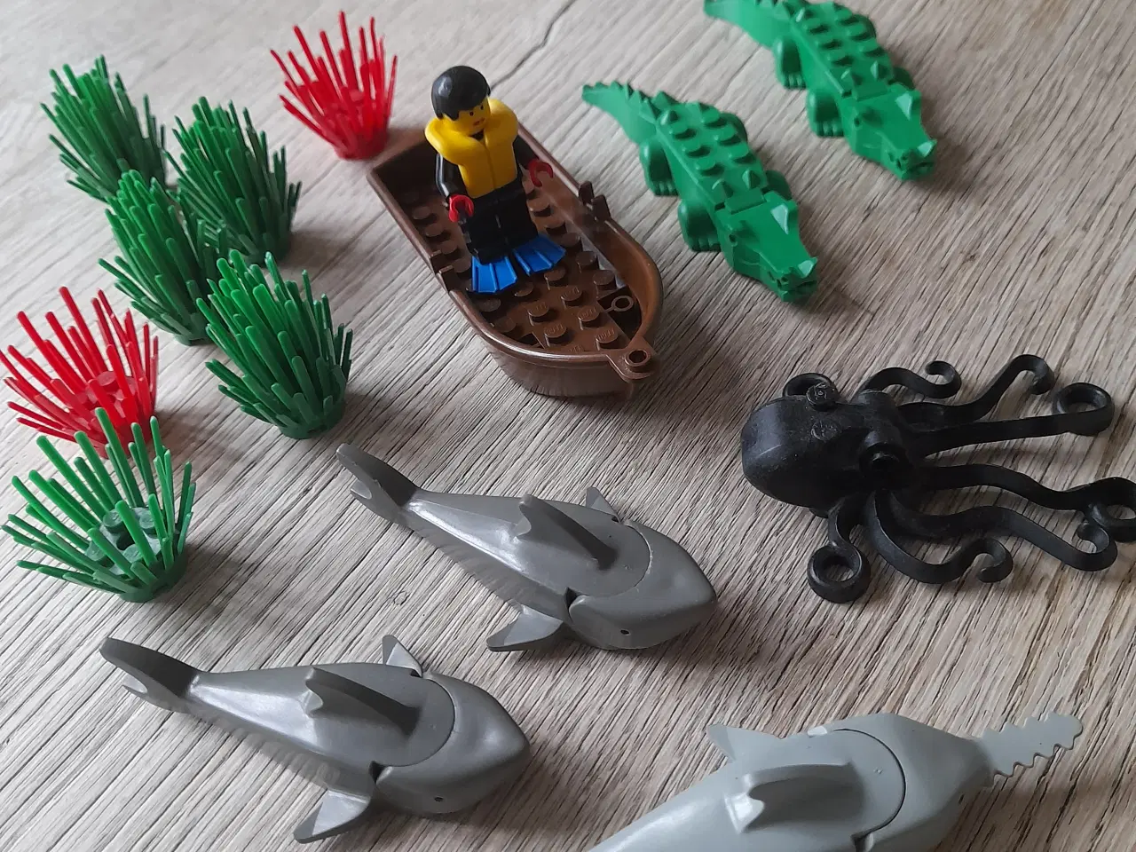 Billede 2 - Lego. Havdyr, vandplanter, båd med mand
