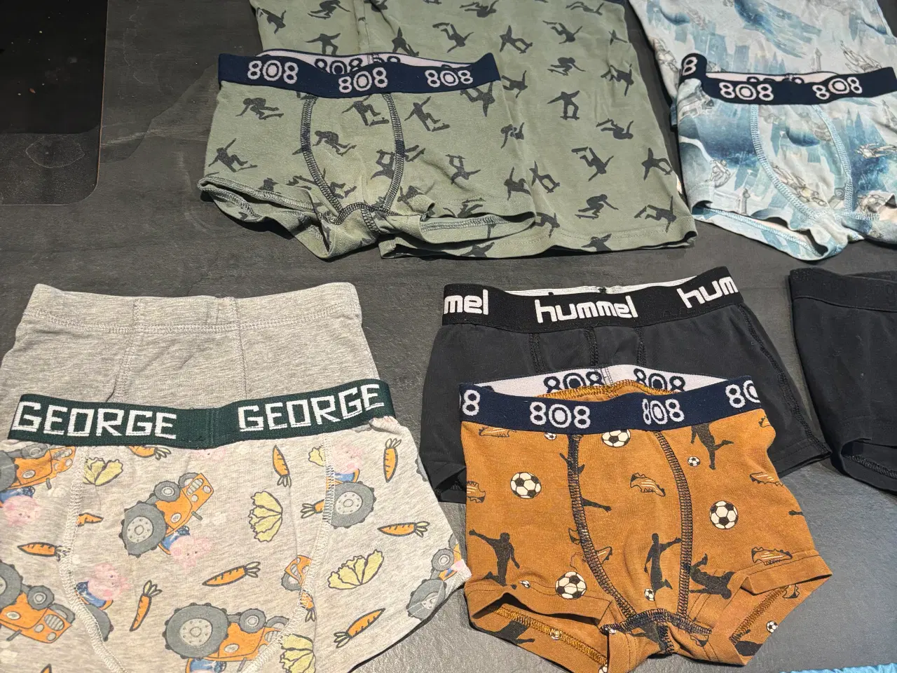 Billede 2 - Drengetøjpakke str 4 år (98-104)