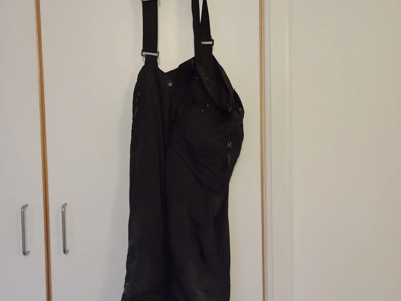 Billede 1 - Sorte skibukser med seler