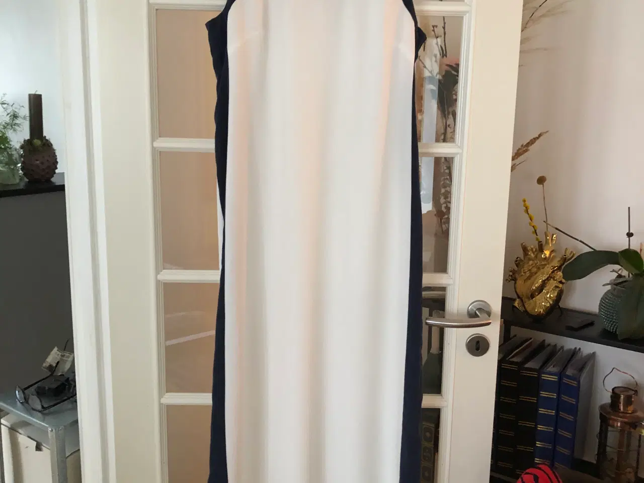 Billede 1 - Lang hvid kjole
