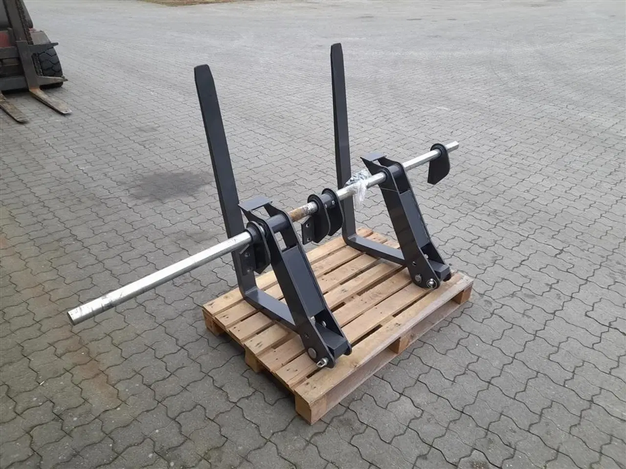 Billede 2 - - - - Til 4 i en skovl