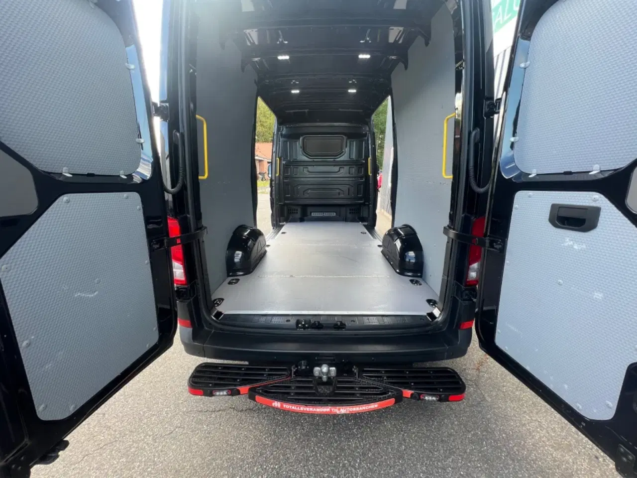 Billede 10 - VW Crafter 35 2,0 TDi 177 Kassevogn L3H2 aut.