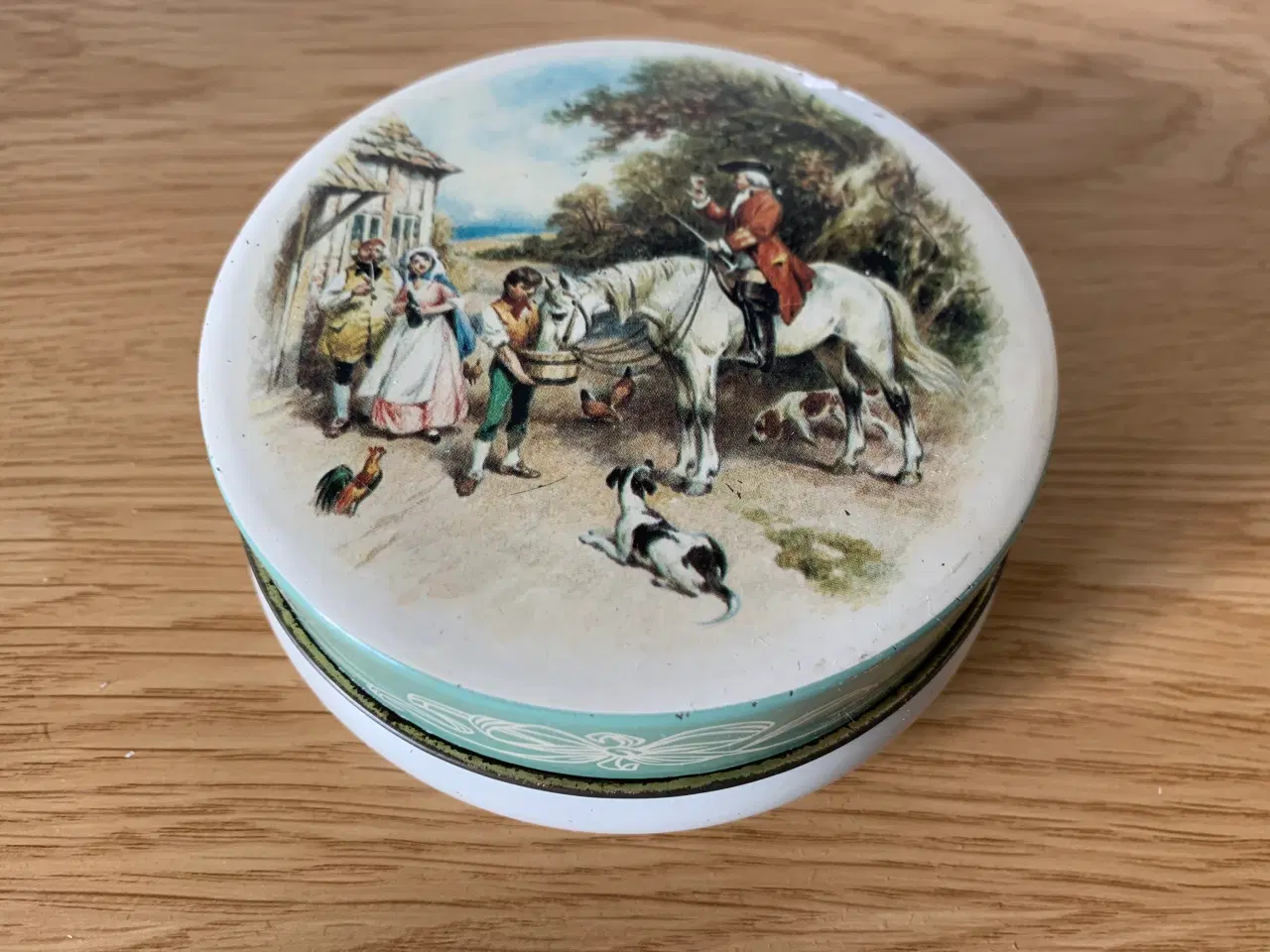 Billede 3 - Rund gammel dåse med et billede af en jagtscene