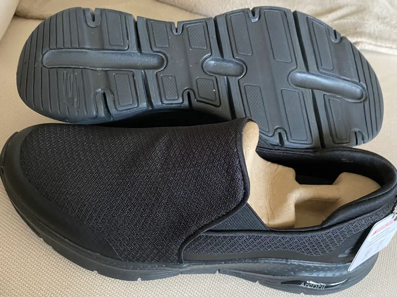 Billede 2 - Skechers Arch Fit helt nye