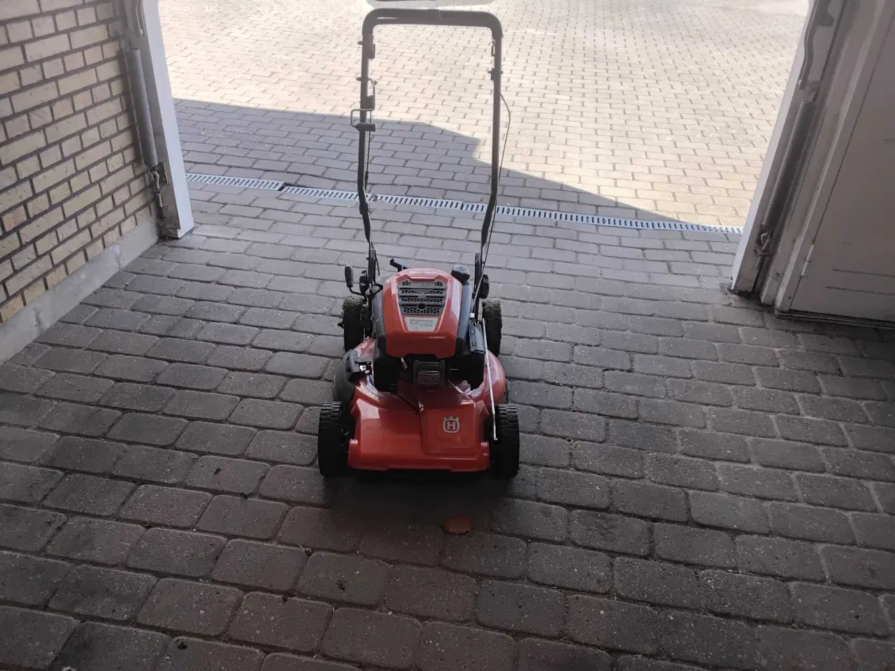 Billede 1 - Husqvarna plæneklipper sælges