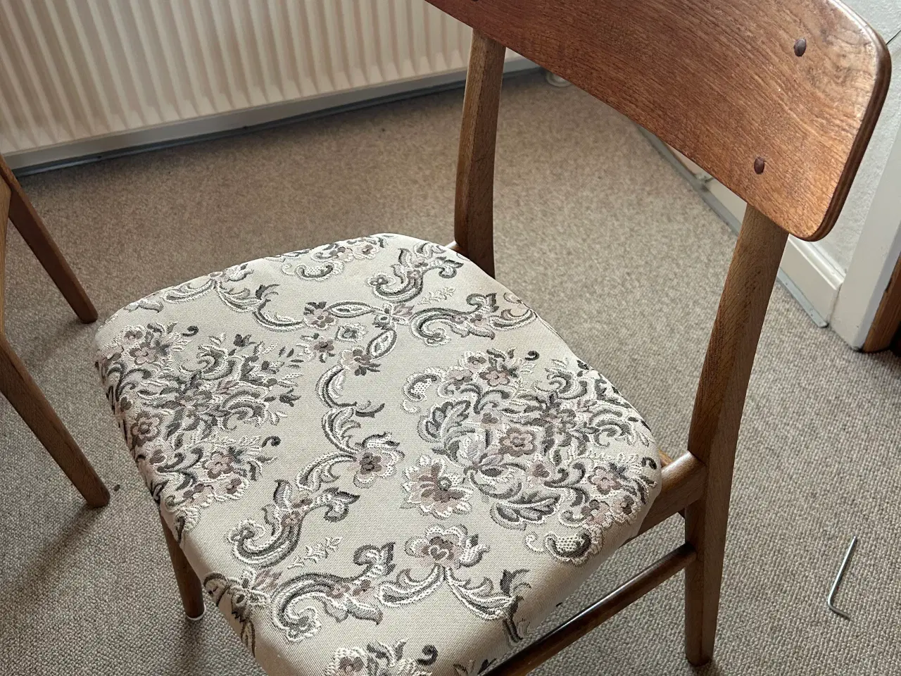 Billede 4 - Teaktræ spisebord med 4 stole