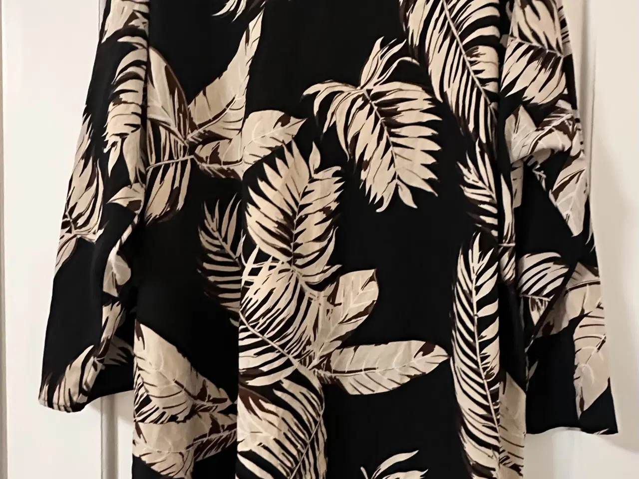 Billede 5 - Smuk bluse fra Emery Rose str. 3 XL