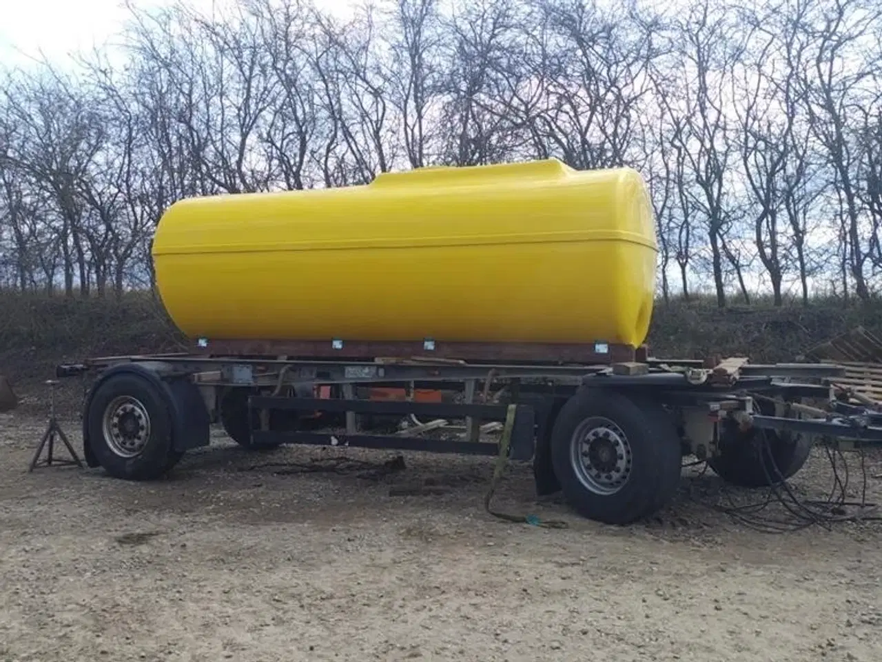 Billede 1 - - - - Vandvogn på 12.000 l